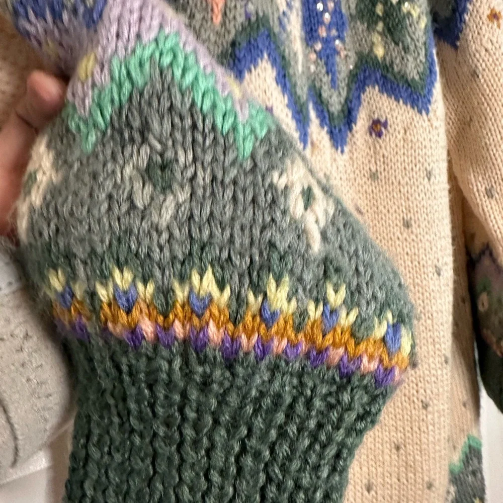 Gorgeous Vintage Nordic, ski lodge Handknit Wool blend Fair Isle sequins sweater - Picture 7 of 9